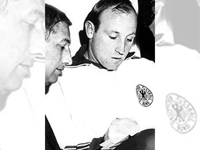 Un autograf de la Uwe Seeler, la WM'74 unde Petre Cristea a fost singurul jurnalist român invitat de Deutscher Fussball Bund